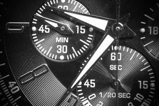 watch-hand-black-and-white-time-analog-black-1098367-pxhere.com